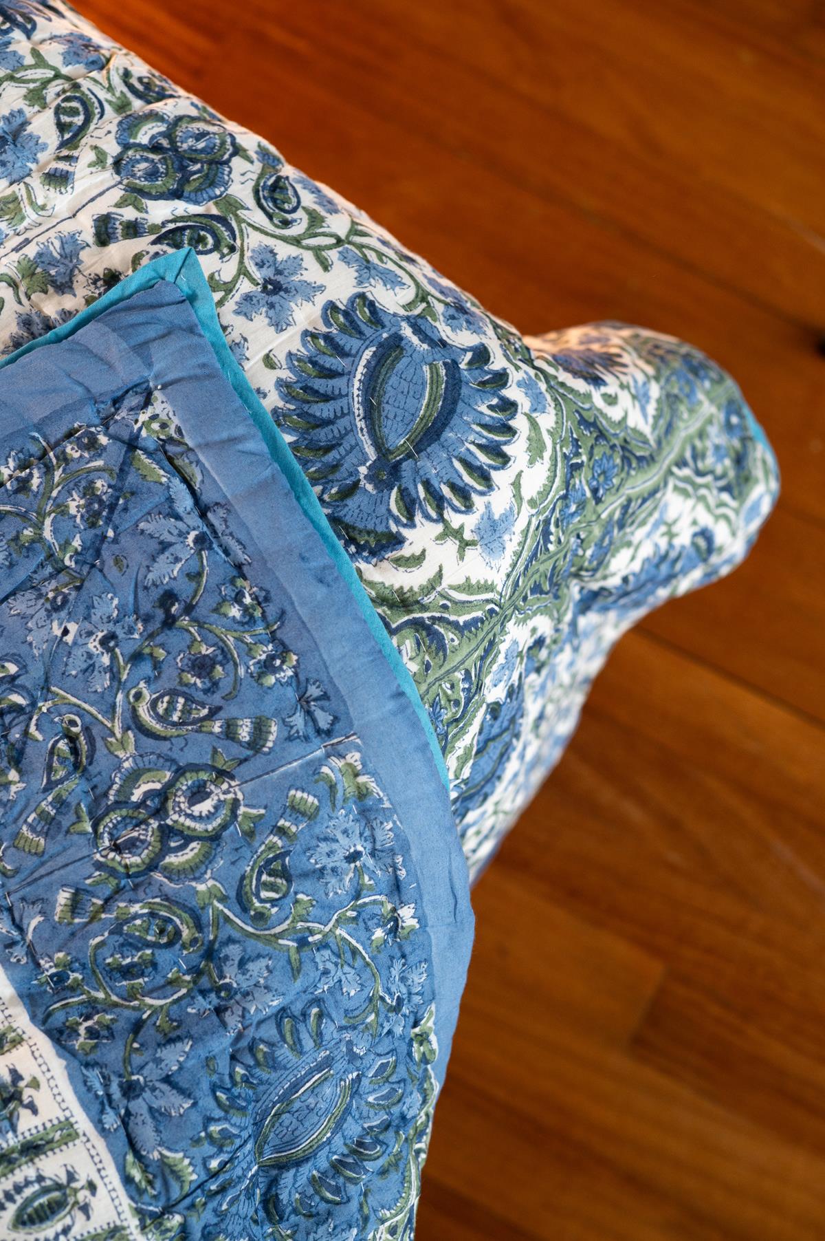 Trapuntino artigianale in cotone Elki – Azzurro