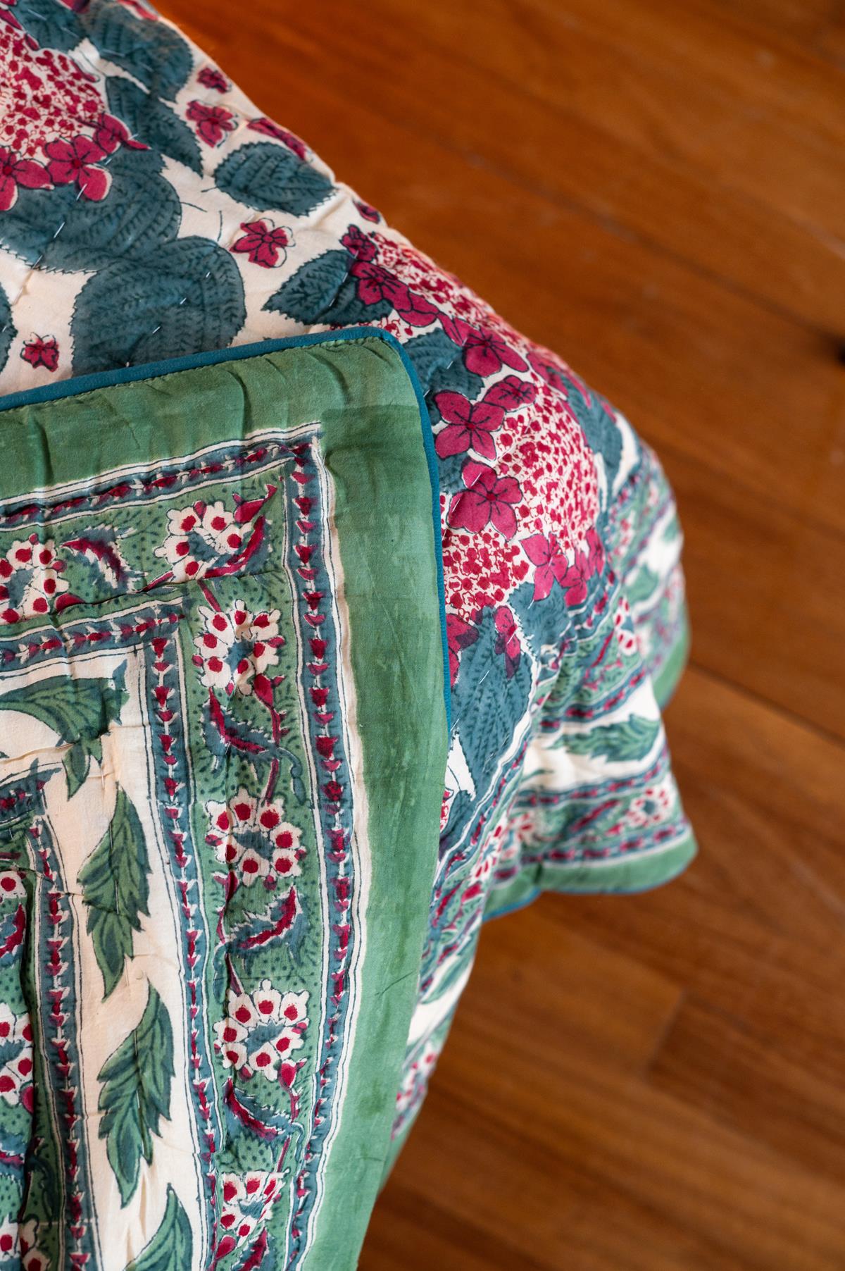 Elki Trapuntino Pesante L - 180x270 cm, cotone, foglie verdi con fiori