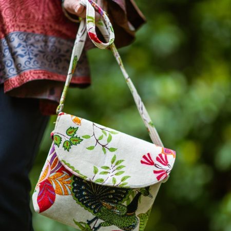 Borse tracolle in velluto: stile e versatilità per ogni occasione